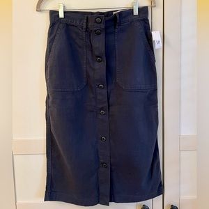 Button-front Gap skirt NWT